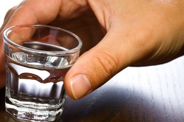 19 persoane au murit in doar 48 de ore la istanbul dupa ce au consumat alcool contrafacut 6787a9af61b33
