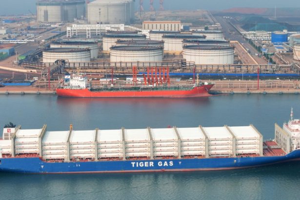 500 000 de tone de produse petroliere rusesti sunt blocate pe mare in urma sanctiunilor sua 678892d8ea9d0