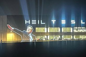 activisti germani atac la elon musk cumparati o tesla sustineti fascismul 6793b604ee699