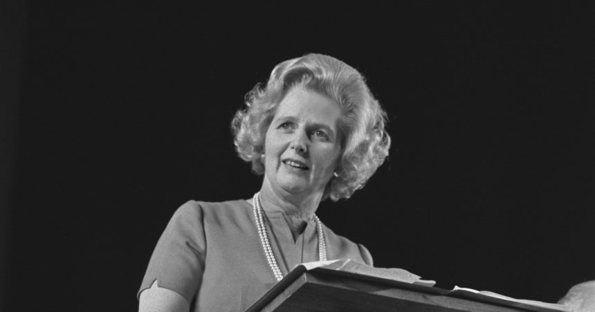 actorul care a educat o pe doamna de fier margaret thatcher a primit lectii de seductie flirt si cum sa si imbunatateasca tinuta 678cbae966f79