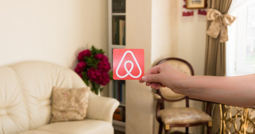 airbnb implementeaza tehnologia antiparty pentru a preveni petrecerile de revelion 67824460b05f2