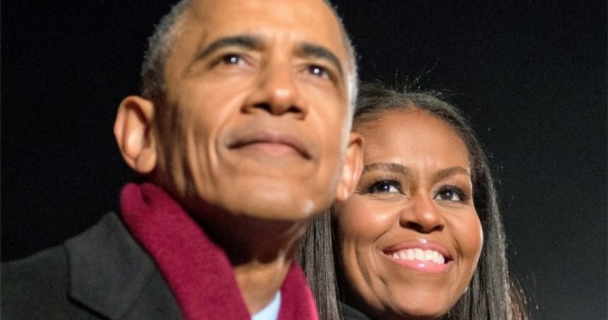 barack obama incearca sa contracareze zvonurile despre un divort de michelle fotografia mult comentata 678e5f9dead20