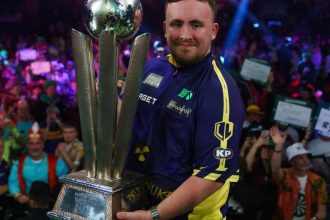 britanicul luke littler a devenit cel mai tanar campion mondial la darts din istorie 677d9e1a23b39
