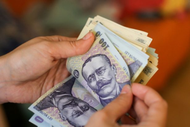care va fi salariul mediu net lunar al romanilor in 2025 anuntul fostului ministru de finante 678f2baf994cf