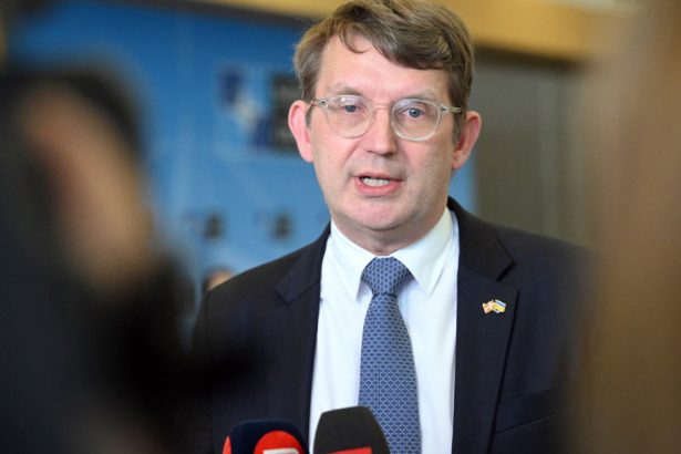 cati bani va aloca danemarca pentru securitatea arcticii si a atlanticului de nord in timp ce trump vrea sa cumpere groenlanda 6797f2006c093