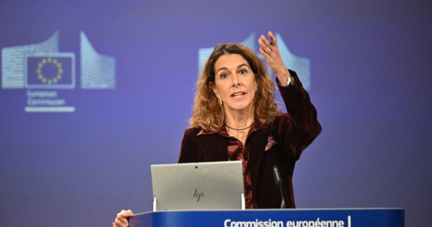 cum raspunde ce la criticile ca a ascuns amploarea bolii ursulei von der leyen poate comisia sa fie condusa dintr un spital 67857d01e0015
