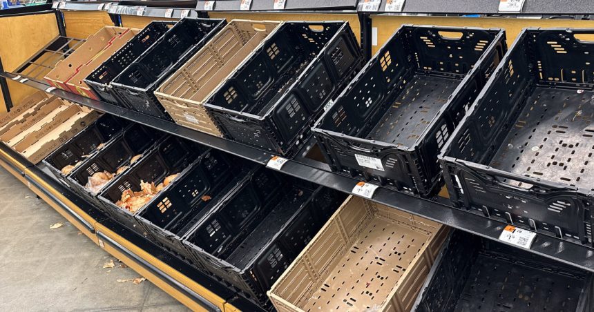 cursa contracronometru in sua inainte de investirea lui trump americanii fac provizii de produse straine 67825dcb5db62