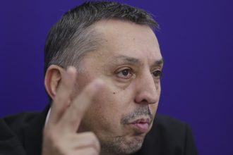 daniel david eu cred ca salariul de baza trebuie sa reflecte respectul pe care noi il dam profesorului si educatiei 67826d035e0d5