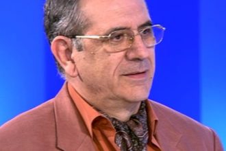 de ce se simte hari bucur marcu mai umilit acum decat in comunism bogati subinteligenti dar smecheri impostori cu titluri academice 677fd22f3331b