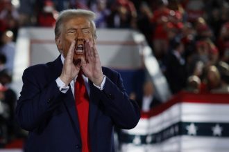 esti concediat trump a inceput sa dea afara oficialii care nu sunt aliniati cu viziunea noastra de a face america mareata din nou 678f56e15fa00