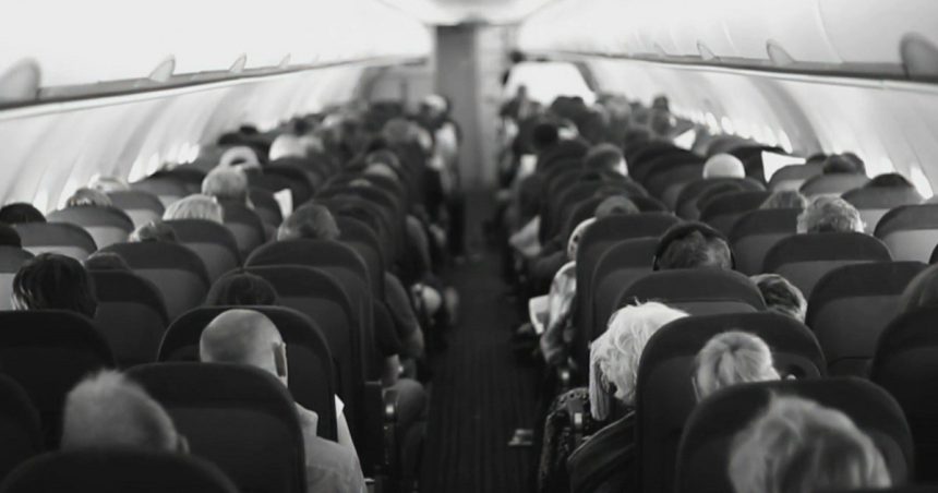 exclusiv s a vazut fum au intrat in panica marturia unei pasagere dintr un avion care a aterizat de urgenta pe aeroportul otopeni 6793813da9fbf