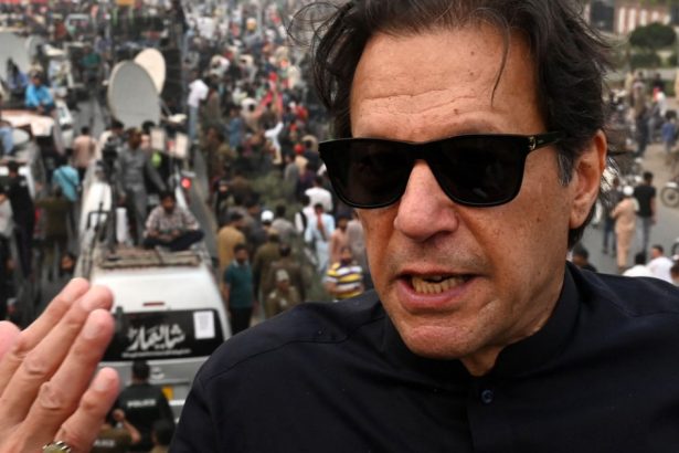 fostul premier al pakistanului a fost condamnat la inca 14 ani de inchisoare intr un nou dosar ce acuzatii i se aduc lui imran khan 678a3dbfdaa8f