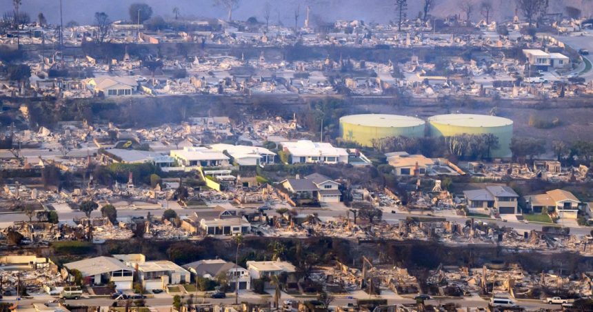 galerie foto incendiile de vegetatie din los angeles bilantul mortilor a crescut la sapte e ca si cum o bomba atomica ar fi fost aruncata 6780b6bd961d5