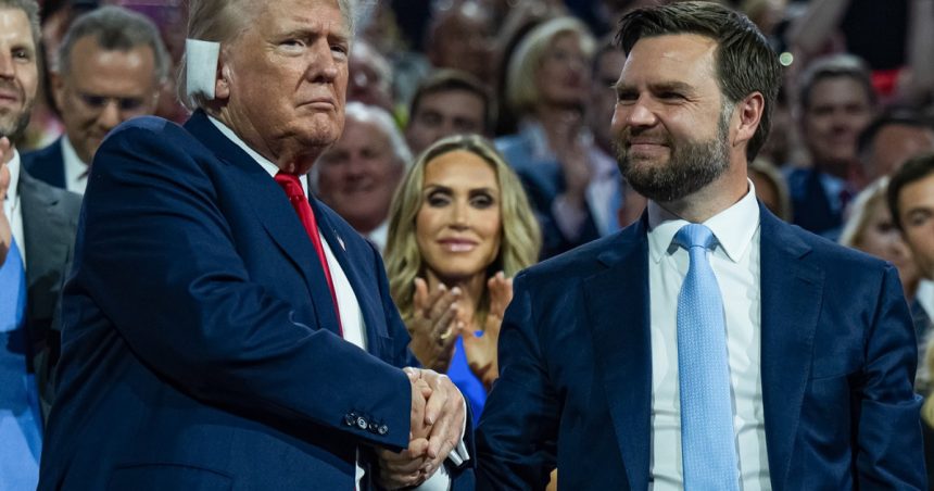 galerie foto jd vance adjunctul lui donald trump care il considera pe republican un hitler al americii ce capcane il asteapta pe vicepresedinte 678dda0d14b31