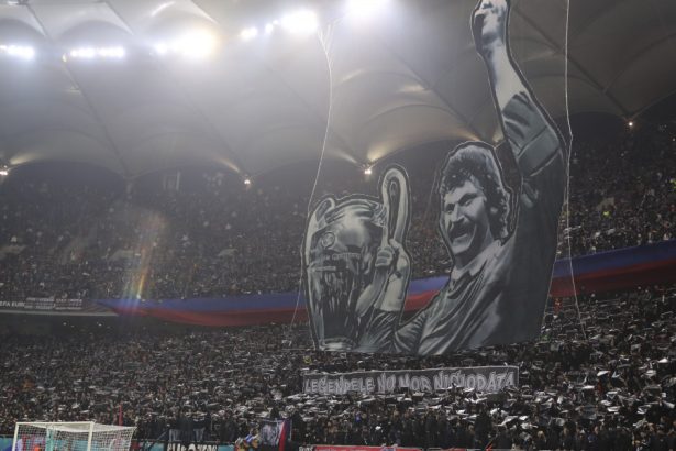 galerie foto omagiu adus lui helmuth duckadam la meciul fcsb manchester united din europa league legendele nu mor niciodata 679bf67e0ccd8