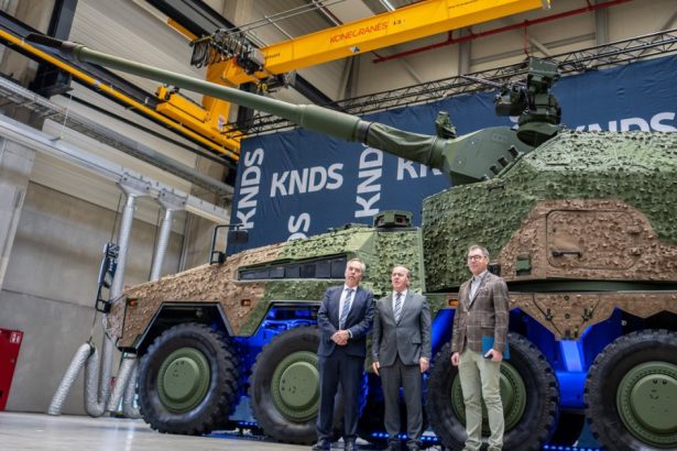 germania a livrat primul tun autopropulsat rch 155 produs de knds pentru artileria kievului cate astfel de arme va primi ucraina 678545ed2f89a
