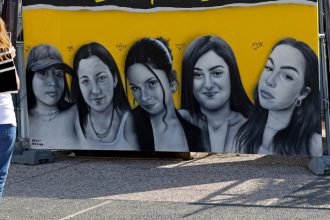 hamas a eliberat alte patru ostatice liri daniella karina si naama au fost preluate de crucea rosie si vor ajunge in israel 6794b809a0412