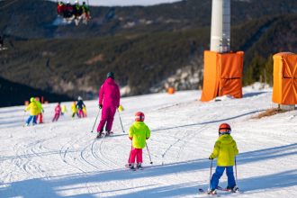 incepe al treilea modul de cursuri pentru elevi cand este programata vacanta de schi din februarie pentru fiecare judet din romania 677e1174b5366