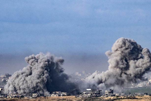 israelul a lansat atacuri in fasia gaza la ora la care ar fi trebuit sa intre in vigoare armistitiul cu hamas opt oameni au murit 678cbfb1987cf