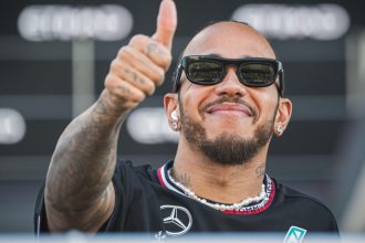 lewis hamilton este foarte entuziasmat de noua sa aventura la ferrari ce planuri are pilotul de formula 1 in 2025 677d9e269e7dc