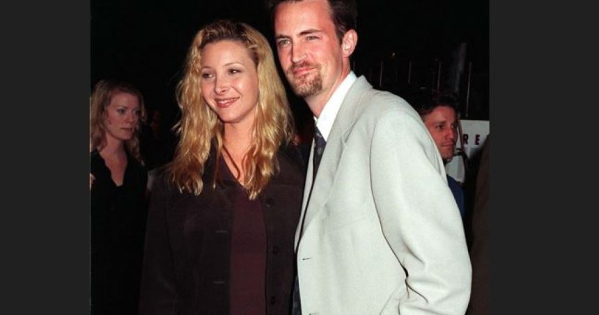 lisa kudrow a dezvaluit ca a gasit un bilet lasat de matthew perry intr un borcan de biscuiti am uitat momentul potrivit e totul 677ec692afed2
