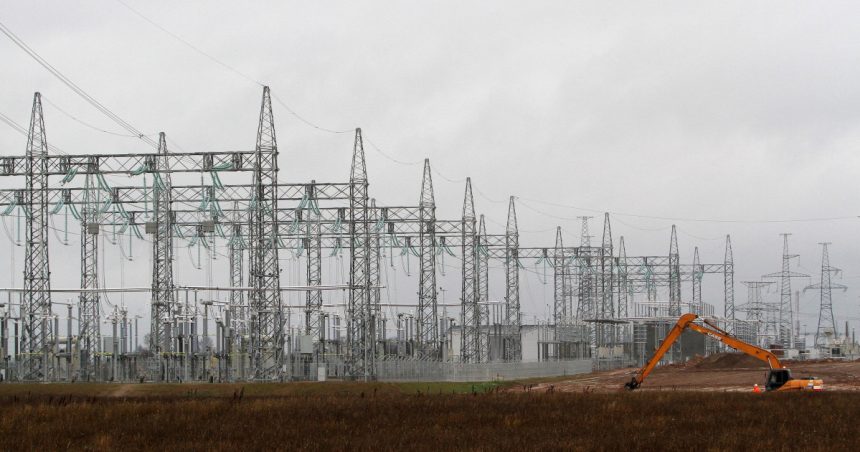lituania se deconecteaza de la reteaua electrica rusa si intareste securitatea la conexiunile europene de teama unor sabotaje 677ebee0649c2