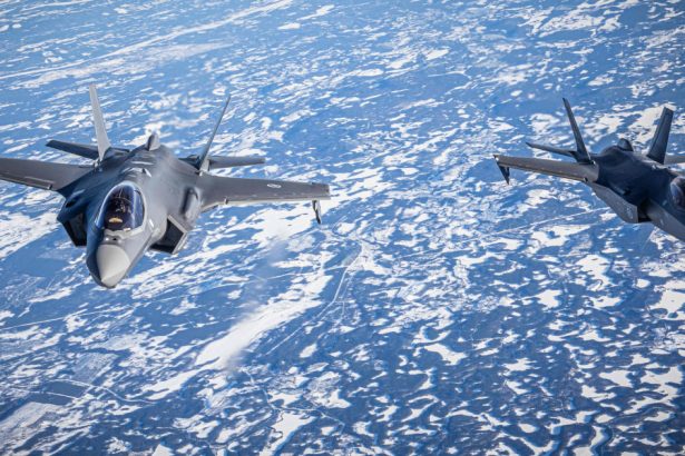 nato a ridicat in premiera avioane f 35 norvegiene stationate in polonia dupa detectarea unui numar masiv de tinte aeriene rusesti 678a1dc6ba5a3