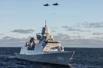 nave drone maritime si ai strategia nato pentru a apara cablurile submarine din nordul europei 6797c0c94df82