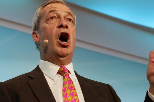 nigel farage presat sa demisioneze de la conducerea partidului reform uk dupa ce a fost criticat de elon musk 6782d42f912d0