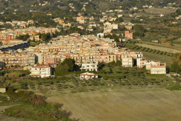 o familie din londra a cumparat o casa cu doar 3 euro in sicilia astazi mi am indeplinit un vis 67820f8b038ad