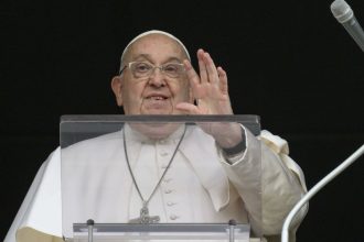papa francisc a aparut pe tiktok unde a anuntat ca a lansat prima autobiografie a unui suveran pontif 678e470216d0b