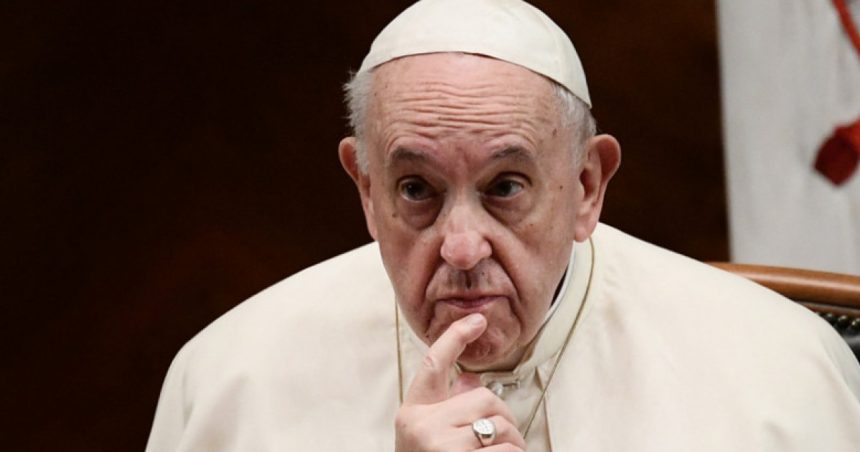 papa francisc critica era fake news ului unii oameni nu au incredere in argumente rationale ce spune despre inteligenta artificiala 677fc335dca85