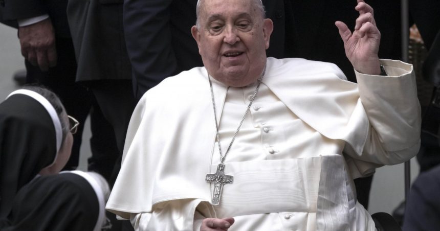 papa francisc denunta o epoca marcata de dezinformare si polarizare fenomenul ingrijorator este deturnarea programata a atentiei 67938e2ca4779