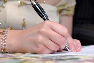 parlamentul portugaliei a aprobat cresterea varstei minime legale pentru casatorie de la 16 ani la 18 ani 679d19d1e5014