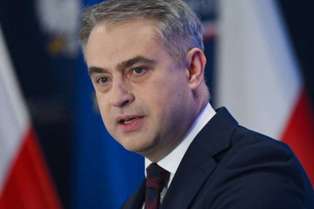 polonia ia masuri exceptionale pentru a se proteja de ingerintele kremlinului in alegeri care este tariful unui agent al moscovei 6799069abc785