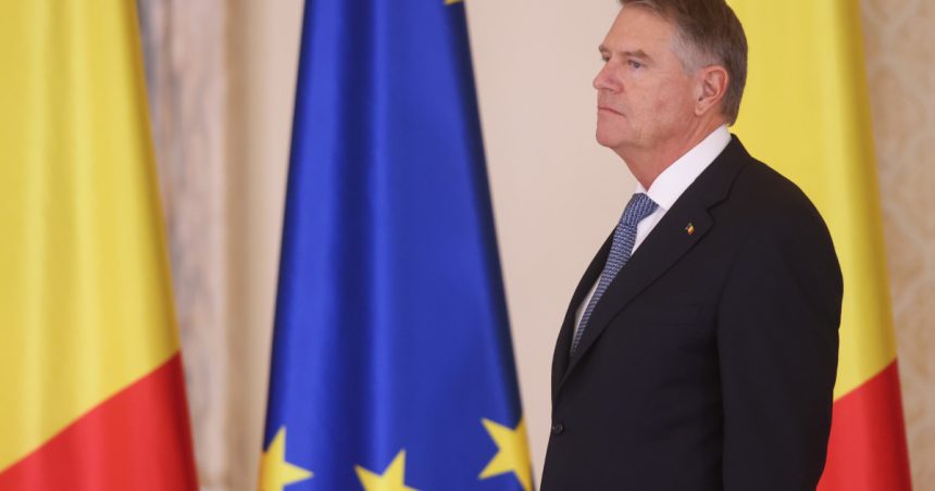 pot aur si sos au strans numarul necesar de semnaturi pentru suspendarea fortata a lui klaus iohannis listele au fost depuse joi 6788f2eed2345