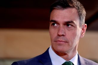 premierul spaniol pedro sanchez se alatura liderilor europeni care il acuza pe musk de incitare la ura si amestec in politica ue 677e7e603c9b8