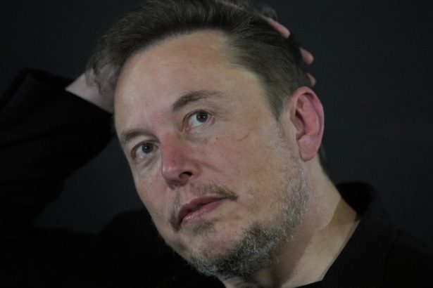 revista de satira charlie hebdo anunta ca ramane pe platforma x pentru a l ironiza pe elon musk 678a4dd233da2