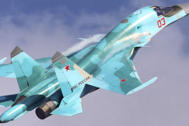 rusii se lauda ca au lansat in premiera o racheta hipersonica kinjal de pe un bombardier su 34 in conditii de lupta 6784ef3521559