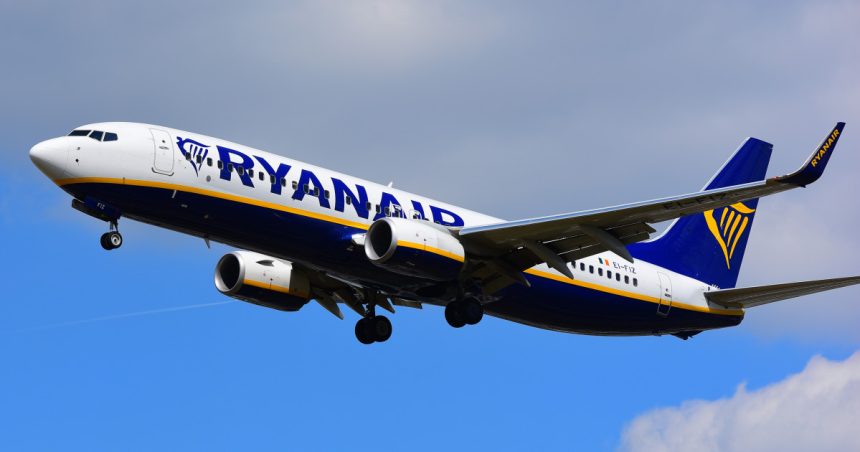 ryanair da in judecata un pasager recalcitrant care a provocat o aterizare de urgenta ce despagubiri solicita 677e938293873