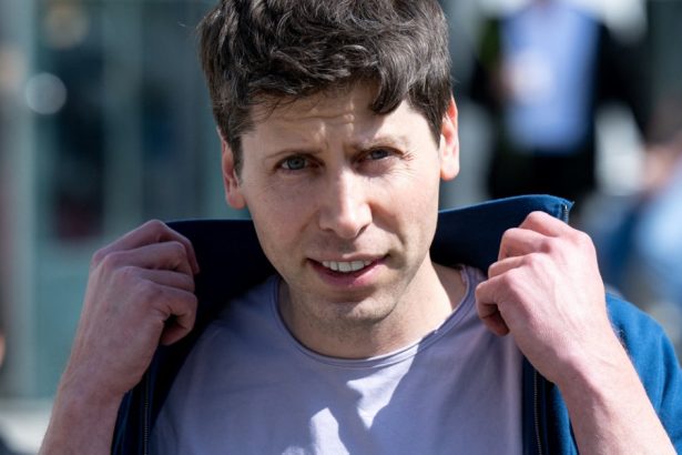 seful openai este acuzat de sora sa ca a violat o in copilarie sam altman neaga si este sustinut de restul familiei 677e3ded41593