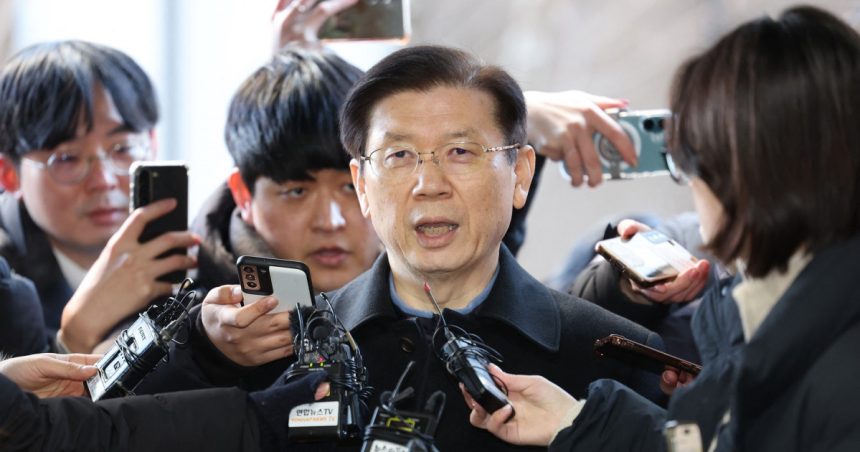 seful securitatii pesedintelui sud coreean suspendat si a dat demisia el a impiedicat arestarea lui yoon suk yeol 6780f2b9227db