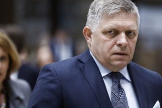 slovacia ameninta cu oprirea ajutorului pentru ucraina ce motiv a invocat premierul robert fico 677fe4fbd1060