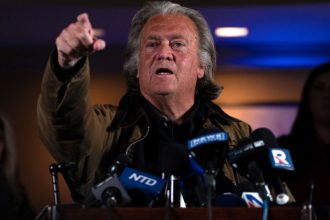 steve bannon apropiat al lui trump banii lui musk ne vor ajuta sa transformam europa intr un rai al populistilor 677eb1f0b24c6