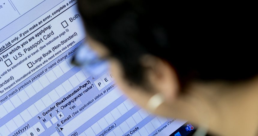sua nu mai elibereaza pasapoarte cu genul x persoanelor care se identifica non binare intersexuale 6795e500815c8
