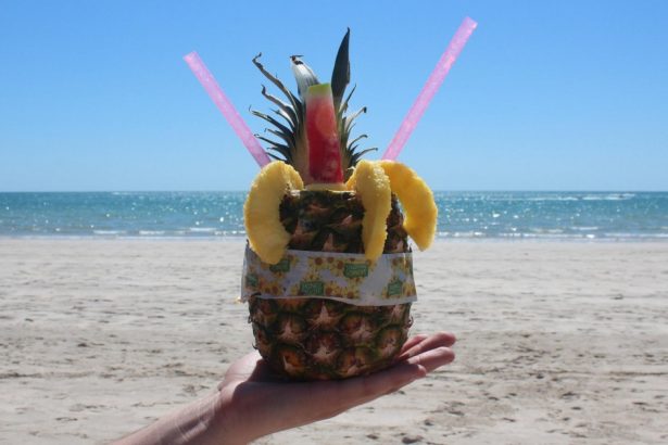 turisti otraviti cu pina colada intr un resort de lux din fiji este un sentiment terifiant de deja vu 67824458a082d