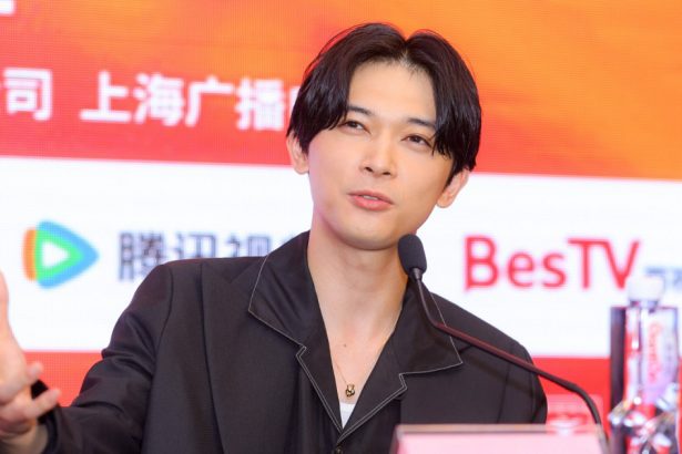 un actor japonez care facea reclama la o bere concediat dupa ce a intrat beat in casa vecinului cred ca am vrut sa folosesc toaleta 677e8348bb0a1