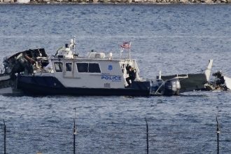 un raport preliminar indica faptul ca nu era suficient personal de control al traficului in momentul accidentului aviatic 679bf5f1cf308