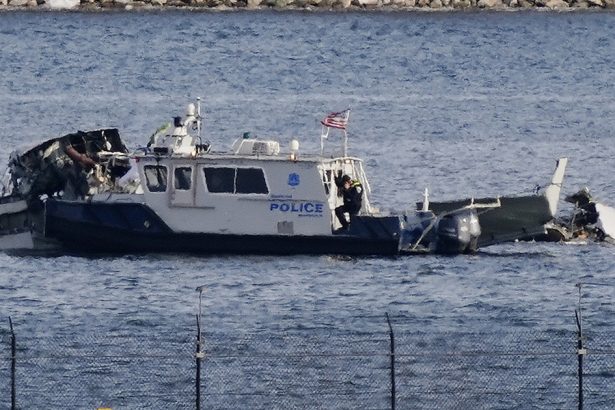 un raport preliminar indica faptul ca nu era suficient personal de control al traficului in momentul accidentului aviatic 679bf5f1cf308