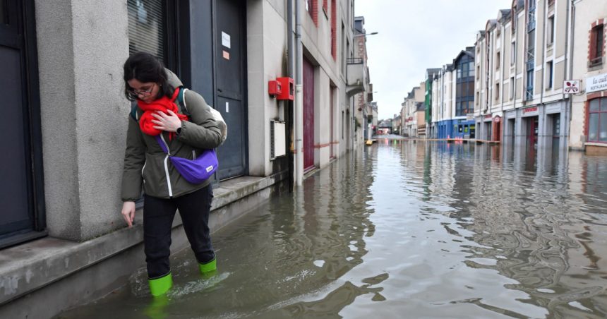 vestul frantei este vizat de un nou cod rosu de inundatii nivelul apei ar putea depasi recordul istoric din 1995 679b6ca7bd890
